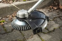 Perie pentru mașini de tuns iarba Graphite 55H101