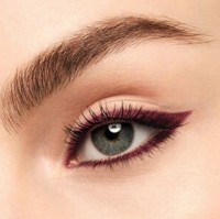 Creion pentru ochi Guerlain Contour G Eye Pencil 04 Plum Peony imaginea #3 — magazin online Desire.md