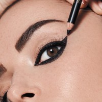 Карандаш для глаз Bourjois Khol & Contour XL 001 Black фото №3 — интернет-магазин Desire.md