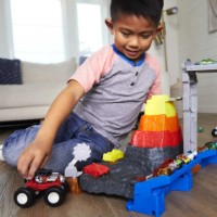 Set jucării transport Hot Wheels  Monster Trucks Arena Smashers Bone Shaker (HNB96) imaginea #6 — magazin online Desire.md