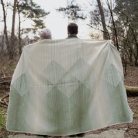 Плед IBENA Light Mixed Sues 150x200cm Green/Beige фото №2 — интернет-магазин Desire.md