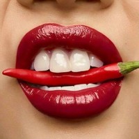 Ruj de buze Yves Saint Laurent Rouge Volupte Shine 131 Chili Morocco imaginea #3 — magazin online Desire.md