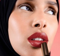 Ruj de buze Yves Saint Laurent The Bold High Pigment 08 Fearless Carnelian imaginea #2 — magazin online Desire.md