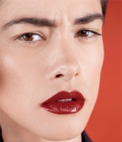 Ruj de buze Yves Saint Laurent The Bold High Pigment 1971 Rouge Provocation imaginea #2 — magazin online Desire.md