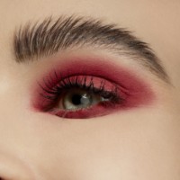 Тени для век MAC Powder Kiss Soft Matte Eyeshadow A Little Tamed фото №3 — интернет-магазин Desire.md
