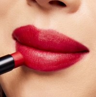 Помада для губ MAC Powder Kiss Velvet Blur Slim Ruby New фото №3 — интернет-магазин Desire.md