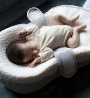 Poziționer pentru bebelúș BabyJem Tummy My First Bed (610)