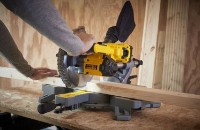 Торцовочная пила Stanley SFMCS701M1 фото №3 — интернет-магазин Desire.md