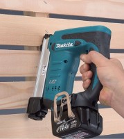 Stapler Makita DST221Z Li-Ion imaginea #2 — magazin online Desire.md