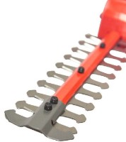 Mașina de tuns gard viu cu acumulator Milwaukee M12FHT20-0 imaginea #2 — magazin online Desire.md