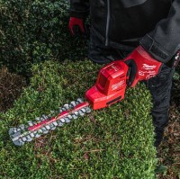 Mașina de tuns gard viu cu acumulator Milwaukee M12FHT20-0 imaginea #4 — magazin online Desire.md