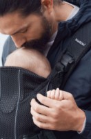 Marsupiu pentru copii BabyBjorn One Air Black (098025E1) imaginea #4 — magazin online Desire.md