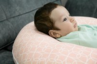 Pernă pentru alaptare BabyJem Nursing Pillow Pink (082) imaginea #3 — magazin online Desire.md