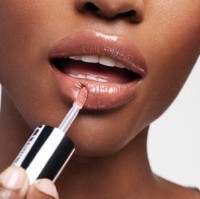 Luciu de buze Clinique Pop Plush Lipgloss 07 Air Kiss imaginea #3 — magazin online Desire.md