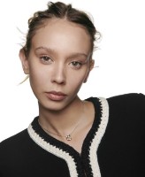 Тональный крем для лица Chanel N1 De Chanel B30 фото №3 — интернет-магазин Desire.md