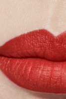 Ruj de buze Chanel Rouge Allure Velvet Luminous Matte 48 Ardente imaginea #3 — magazin online Desire.md