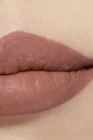 Ruj de buze Chanel Rouge Allure Velvet Luminous Matte 61 Intuitive imaginea #3 — magazin online Desire.md