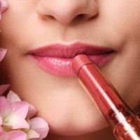 Бальзам для губ Artdeco Color Booster Lip Balm Nude фото №2 — интернет-магазин Desire.md