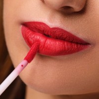 Ruj de buze Artdeco Mat Passion Fluid 42 Boho Red imaginea #2 — magazin online Desire.md