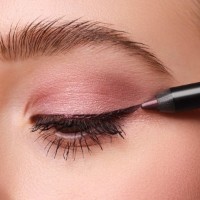 Карандаш для глаз Artdeco Metallic Eye Liner Long-Lasting 20 фото №2 — интернет-магазин Desire.md
