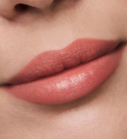 Ruj de buze Estee Lauder Pure Color Hi-Lustre Lipstick 546 Angel Lips imaginea #3 — magazin online Desire.md