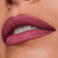 Помада для губ Estee Lauder Pure Color Lipstick Matte 688 фото №3 — интернет-магазин Desire.md
