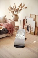 Șezlong pentru bebeluși BabyBjorn Balance Silver White Mesh (005029A) imaginea #3 — magazin online Desire.md
