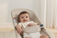 Șezlong pentru bebeluși BabyBjorn Balance Soft Khaki/Beige (005126A)