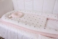 Cuib pentru bebelúș Perna Mea Buline Pink imaginea #3 — magazin online Desire.md