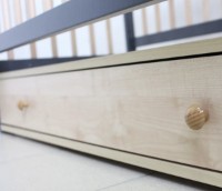 Кроватка Кузя София Антрацит Натур на маятнике с ящиком фото №9 — интернет-магазин Desire.md