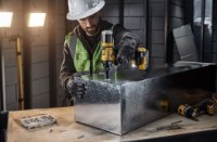 Заклёпочник DeWalt DCF403NT фото №2 — интернет-магазин Desire.md