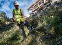 Триммер для газона аккумуляторный DeWalt DCM571N фото №2 — интернет-магазин Desire.md