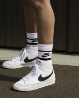 Ghete pentru damă Nike W Blazer Mid 77 White/Sail/Peach/Black, s.38 imaginea #7 — magazin online Desire.md