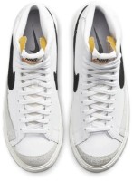 Ghete pentru damă Nike W Blazer Mid 77 White/Sail/Peach/Black, s.38.5 imaginea #4 — magazin online Desire.md