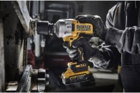 Гайковёрт DeWalt DCF961H2T фото №5 — интернет-магазин Desire.md