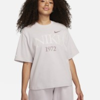 Tricou de dame Nike W Nsw Tee Classics Boxy Platinum Violet, s.XS imaginea #1 — magazin online Desire.md