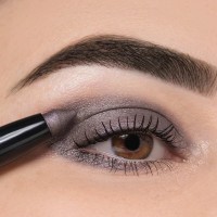 Тени для век Artdeco High Performance Eyeshadow Stylo 46 Benefit Lavender Grey фото №2 — интернет-магазин Desire.md
