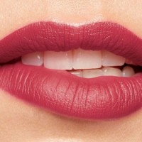 Помада для губ Clarins Joli Rouge Velvet 732V Raspberry фото №3 — интернет-магазин Desire.md