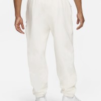 Pantaloni spotivi pentru bărbați Nike M Nk Solo Swsh Flc Cf Pant Sail/White, s.S imaginea #2 — magazin online Desire.md