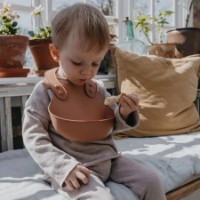 Слюнявчик BIBS Earth (4000279) фото №4 — интернет-магазин Desire.md