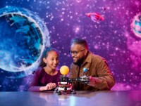 Конструктор Lego Technic: Planet Earth and Moon in Orbit (42179) фото №2 — интернет-магазин Desire.md