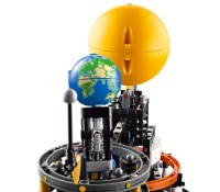 Конструктор Lego Technic: Planet Earth and Moon in Orbit (42179) фото №4 — интернет-магазин Desire.md