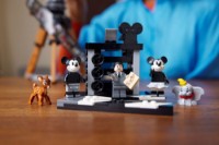 Конструктор Lego Disney: Tribute Camera (43230) фото №9 — интернет-магазин Desire.md