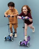 Самокат Micro Mini Deluxe Glitter LED (MMD207) фото №4 — интернет-магазин Desire.md