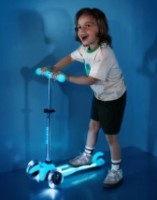 Самокат Micro Mini Deluxe Glow LED Plus (MMD214) фото №2 — интернет-магазин Desire.md
