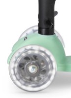 Самокат Micro Mini2Grow Deluxe Magic LED (MMD357) фото №6 — интернет-магазин Desire.md