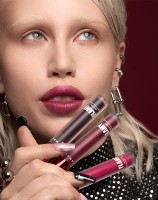Помада для губ Lamel Flamy Jelly Lip Tint 402 фото №3 — интернет-магазин Desire.md