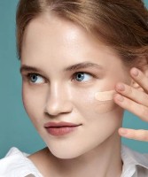 Fond de ten pentru față Lamel Oh My Clear Face Foundation 403 imaginea #3 — magazin online Desire.md