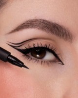 Подводка для глаз Astra 12H Pen Eyeliner Xtra Black фото №2 — интернет-магазин Desire.md
