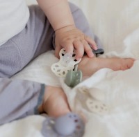 Suzeta BIBS Infinity Anatomical 6+ months Ivory (421216C) imaginea #4 — magazin online Desire.md